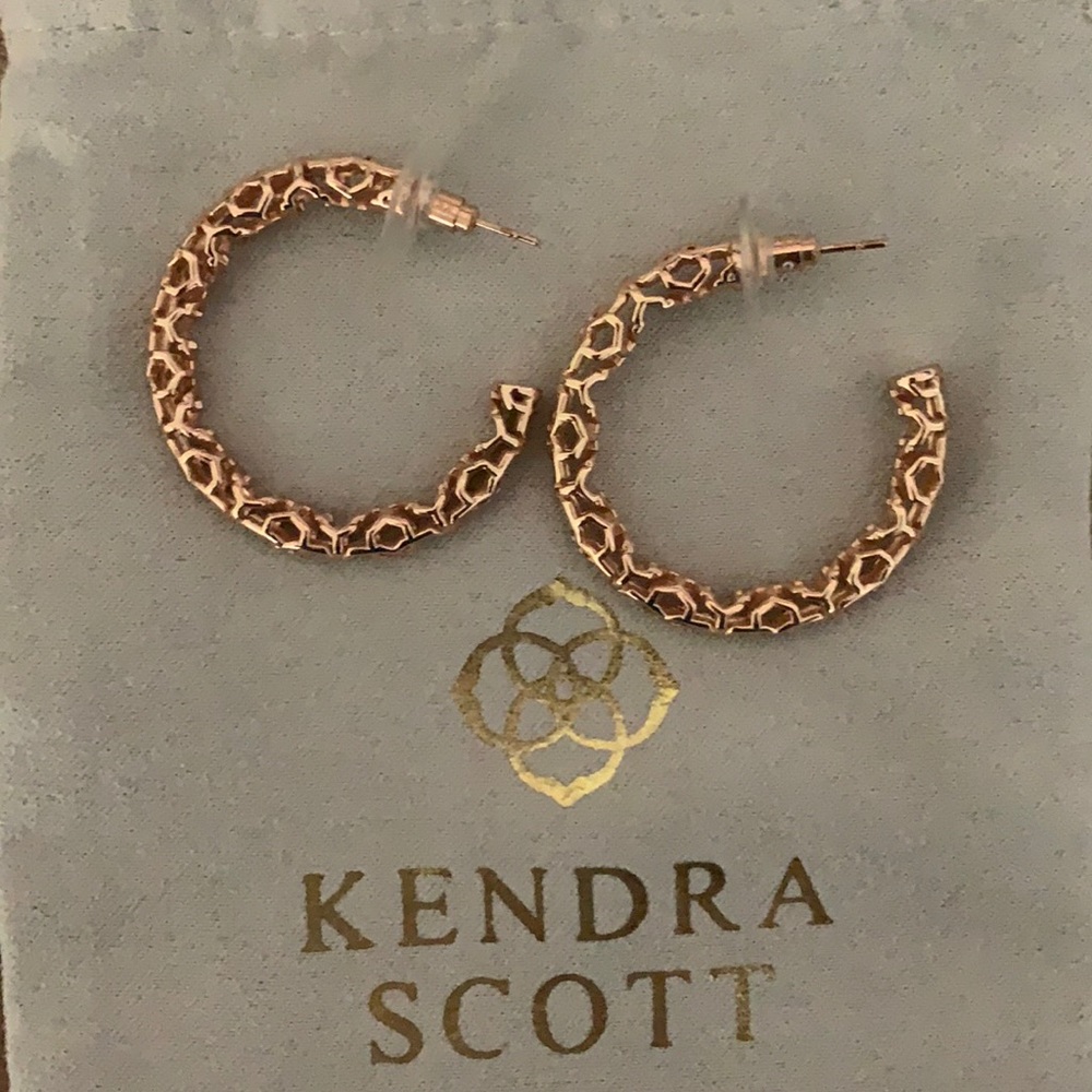 Kendra Scott Maggie Hoops